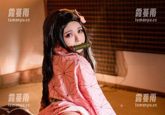 Hachi小芭 看Hachi小芭怎样把御姐cos成了一种态度