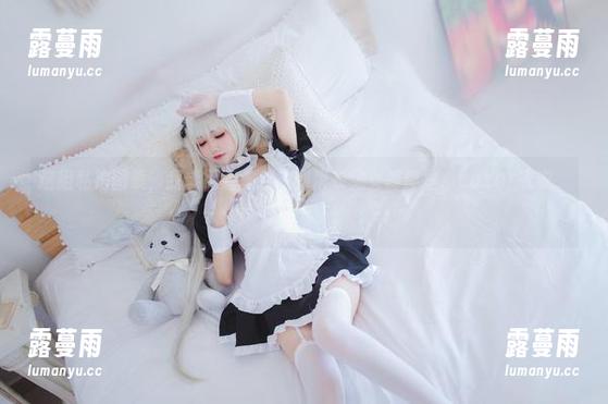 这组私拍图集，我能用意念盘旋到麻衣兔女郎那里，coser衣衣，你真会玩。