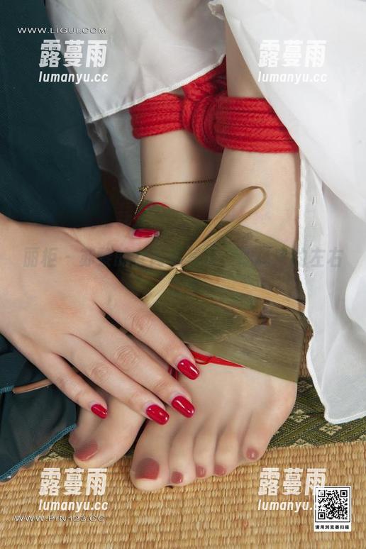 丽柜-苏黎 丽柜 - 苏黎的女同事写真,职场中的左右为难