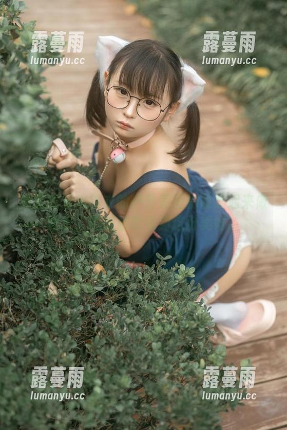 幼水铃衣 真想把幼水铃衣的户外美图都收集起来做壁纸,随时都能看到这份美好。