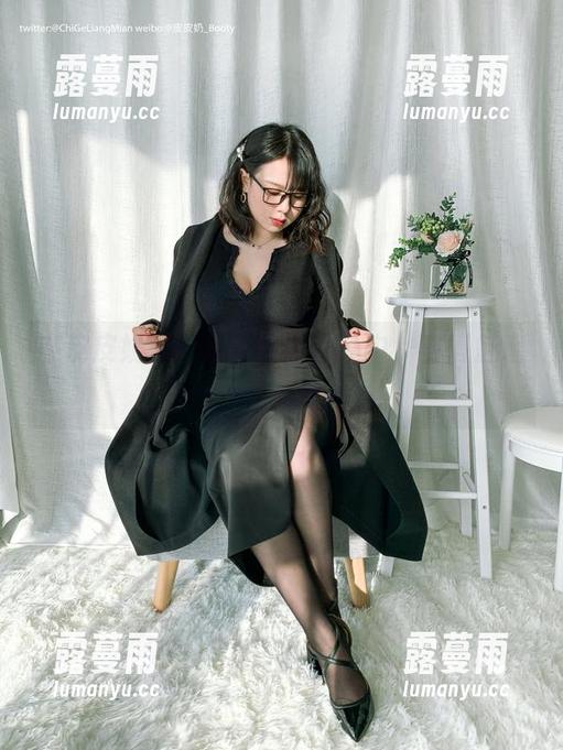 皮皮奶可可爱了啦 在皮皮奶可可爱了啦的作品中,赛博魅魔与cos资源的碰撞!