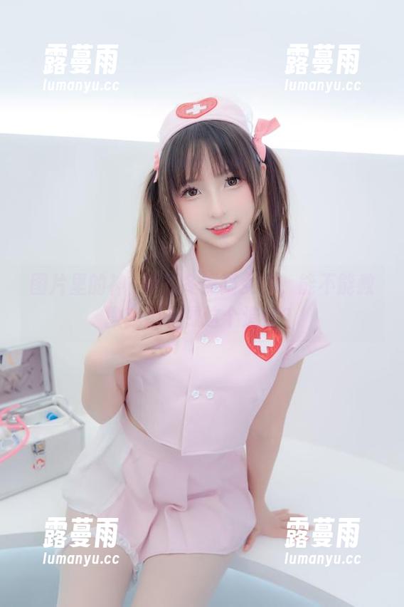 神楽坂真冬 图片里的神楽坂真冬熊猫女仆,能不能教教我怎么做这个造型?