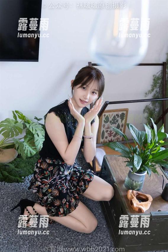 袜啵啵 - 糯米的OL制服合集：免费的职场妄想曲