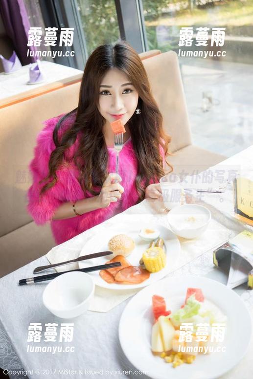 魅妍社-赵欢颜Jessica 魅妍社 - 看到赵欢颜Jessica女仆的写真在线,倒觉得她像个“高级服务生”。