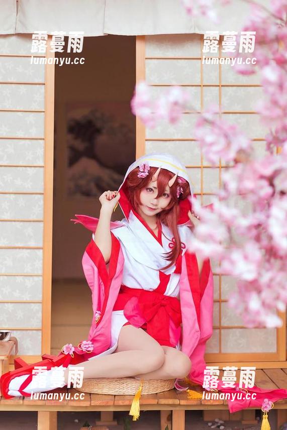 黑川 免费欣赏黑川作品,小恶魔本的JK制服,更多的是想象的游戏吧。